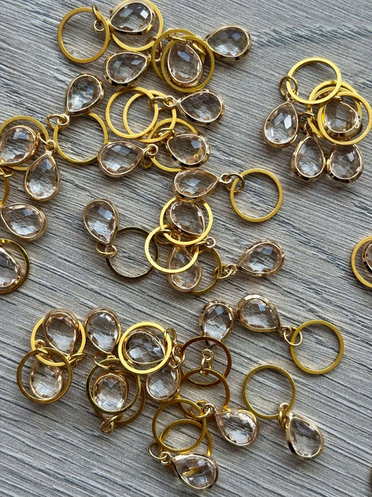 Glass prism stitch marker