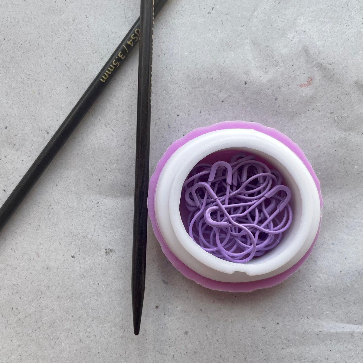 Bulb Stitch Markers In Macaron Case Knit and Living