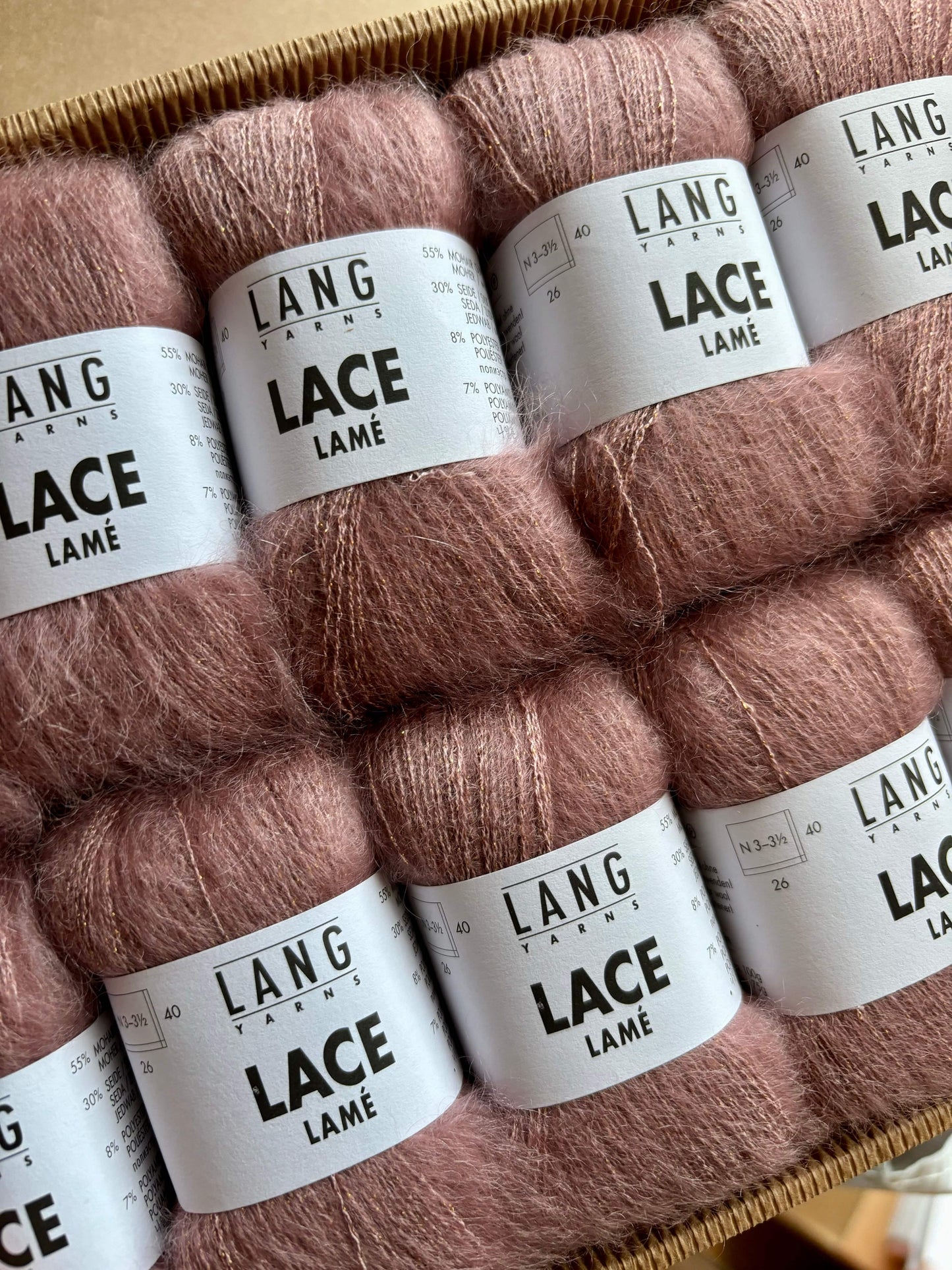 Lang Lace Lamé