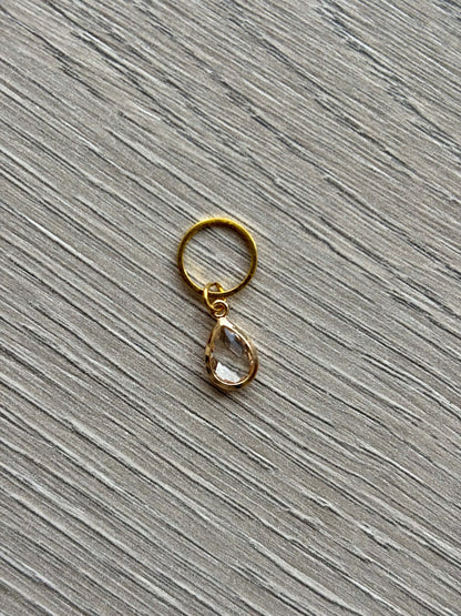 Glass prism stitch marker