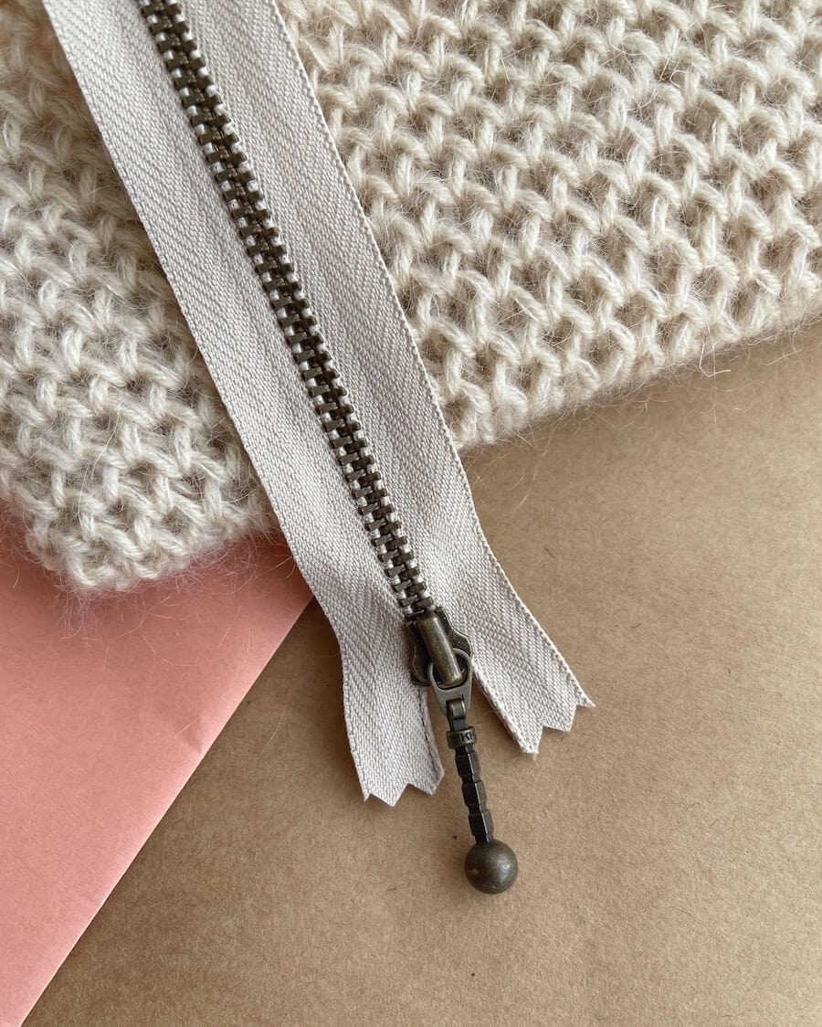 14cm Zipper for Petite Knit Patterns (Small Purse)
