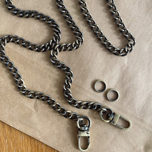 Chain for the Winter Clutch / Honey-series by Petite Knit